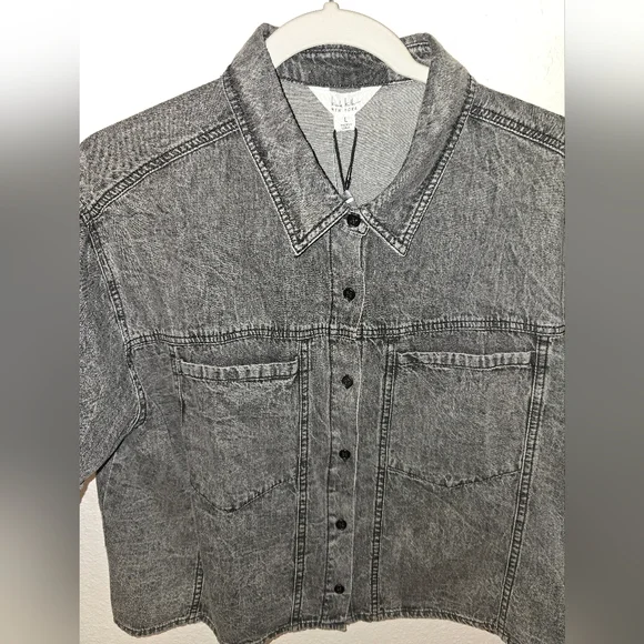Nicole Miller New York-Black Denim Oversized Crop Button Up Size Large - Picture 2 of 6